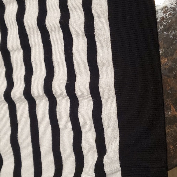 Zara Black and White Knit Top with Bow - Picture 6 of 6